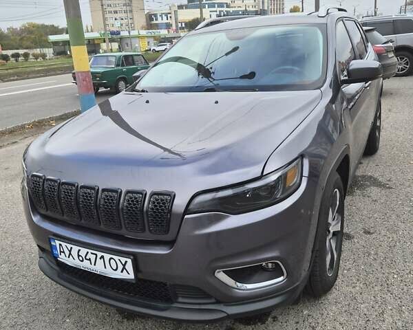 Серый Джип Чероки, объемом двигателя 3.24 л и пробегом 182 тыс. км за 15600 $, фото 1 на Automoto.ua