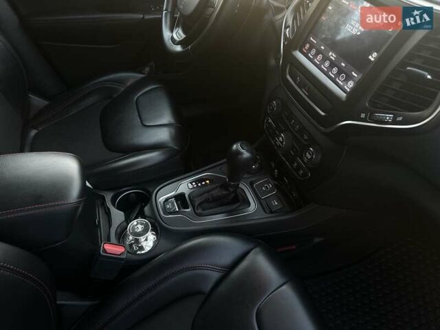 Сірий Джип Cherokee, об'ємом двигуна 1.99 л та пробігом 78 тис. км за 22500 $, фото 44 на Automoto.ua