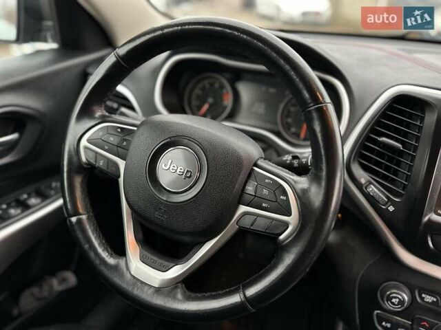 Серый Джип Чероки, объемом двигателя 2.4 л и пробегом 152 тыс. км за 15490 $, фото 28 на Automoto.ua