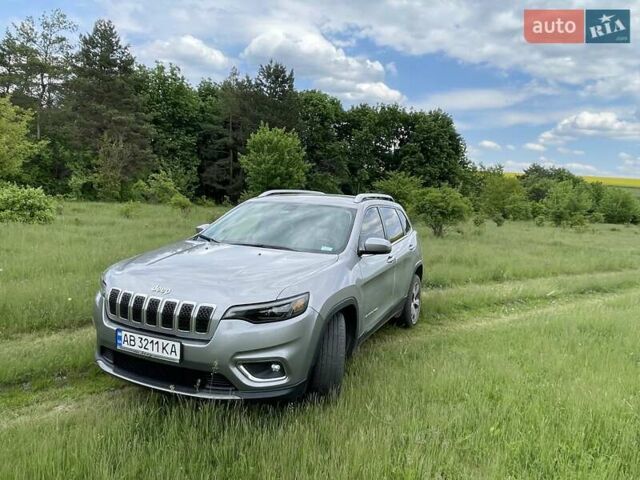 Сірий Джип Cherokee, об'ємом двигуна 2.4 л та пробігом 112 тис. км за 18900 $, фото 4 на Automoto.ua