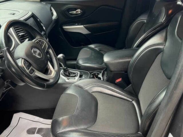 Сірий Джип Cherokee, об'ємом двигуна 2.4 л та пробігом 46 тис. км за 4900 $, фото 6 на Automoto.ua