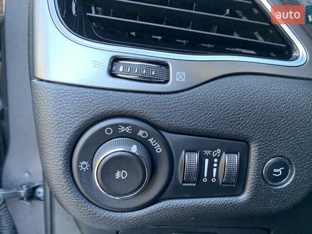 Сірий Джип Cherokee, об'ємом двигуна 2.36 л та пробігом 150 тис. км за 16600 $, фото 65 на Automoto.ua