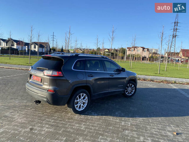 Сірий Джип Cherokee, об'ємом двигуна 2.4 л та пробігом 161 тис. км за 9300 $, фото 2 на Automoto.ua