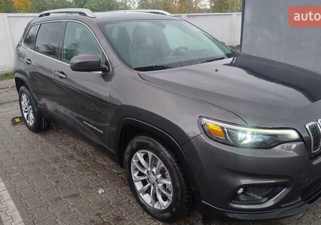 Джип Чероки 2018 в Киеве на Automoto.ua Серый Джип Чероки, объемом двигателя 3.2 л и пробегом 103 тыс. км за 17500 $, фото 7 на Automoto.ua
