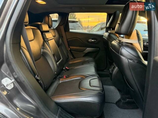 Сірий Джип Cherokee, об'ємом двигуна 2.36 л та пробігом 96 тис. км за 15900 $, фото 20 на Automoto.ua