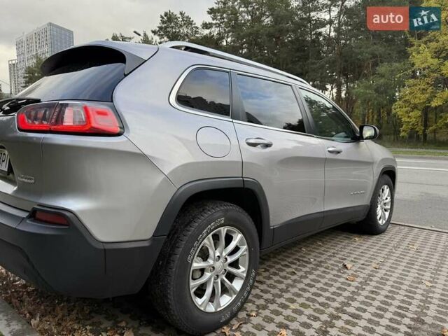 Джип Чероки 2018 в Киеве на Automoto.ua Серый Джип Чероки, объемом двигателя 2.36 л и пробегом 120 тыс. км за 15900 $, фото 13 на Automoto.ua