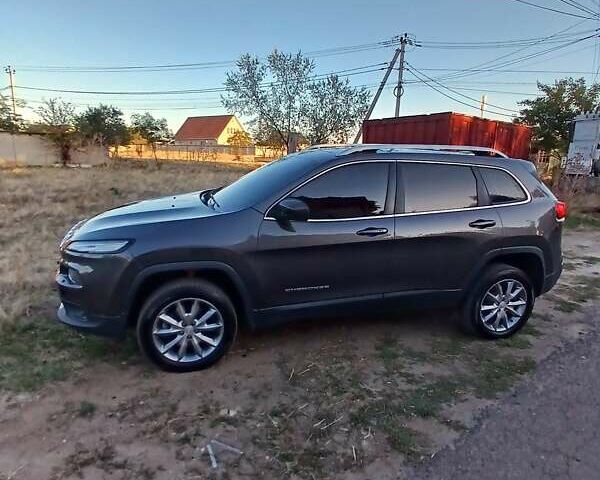 Серый Джип Чероки, объемом двигателя 2.18 л и пробегом 165 тыс. км за 18900 $, фото 6 на Automoto.ua