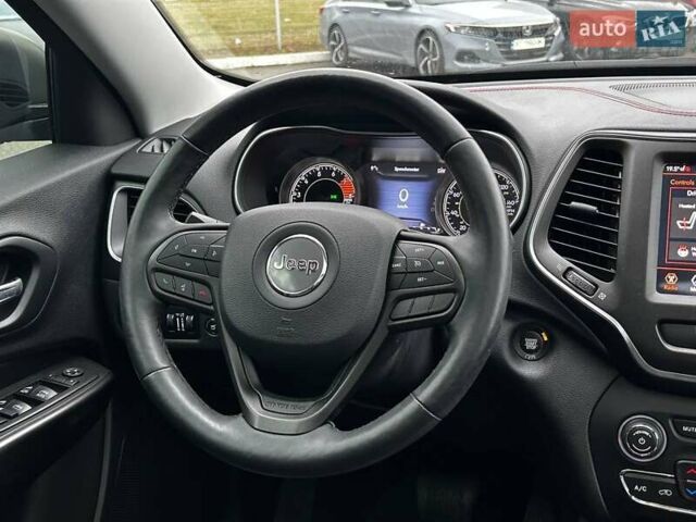 Сірий Джип Cherokee, об'ємом двигуна 3.24 л та пробігом 91 тис. км за 23290 $, фото 36 на Automoto.ua