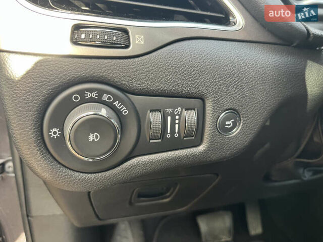 Серый Джип Чероки, объемом двигателя 3.24 л и пробегом 107 тыс. км за 19500 $, фото 28 на Automoto.ua