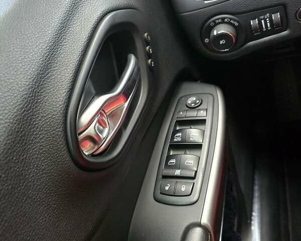 Серый Джип Чероки, объемом двигателя 2.4 л и пробегом 113 тыс. км за 15999 $, фото 8 на Automoto.ua