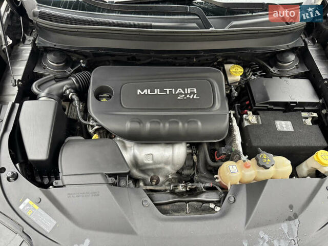 Серый Джип Чероки, объемом двигателя 2.36 л и пробегом 156 тыс. км за 17500 $, фото 21 на Automoto.ua