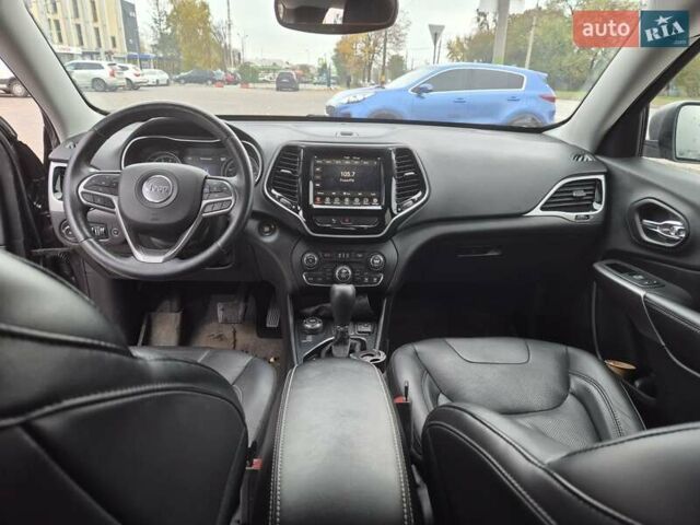 Серый Джип Чероки, объемом двигателя 3.24 л и пробегом 182 тыс. км за 15600 $, фото 19 на Automoto.ua