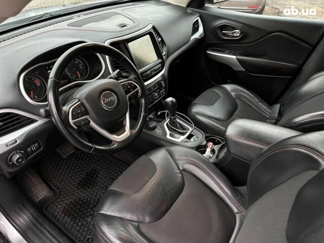 Серый Джип Чероки, объемом двигателя 2.4 л и пробегом 152 тыс. км за 15490 $, фото 29 на Automoto.ua