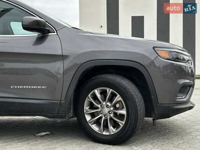 Сірий Джип Cherokee, об'ємом двигуна 3.24 л та пробігом 141 тис. км за 16799 $, фото 12 на Automoto.ua
