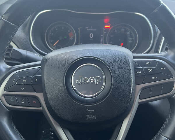 Серый Джип Чероки, объемом двигателя 2.36 л и пробегом 177 тыс. км за 16200 $, фото 14 на Automoto.ua