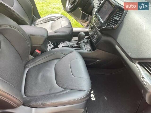 Серый Джип Чероки, объемом двигателя 1.99 л и пробегом 70 тыс. км за 16500 $, фото 9 на Automoto.ua