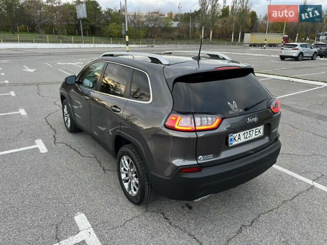 Джип Cherokee 2018 у Києві на Automoto.ua Сірий Джип Cherokee, об'ємом двигуна 3.24 л та пробігом 103 тис. км за 17800 $, фото 9 на Automoto.ua