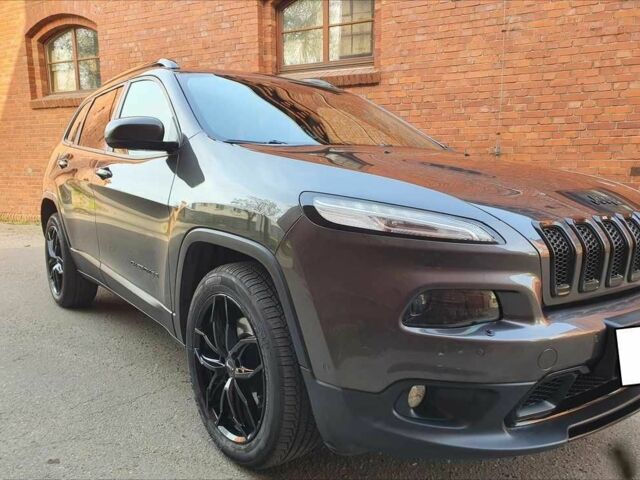Сірий Джип Cherokee, об'ємом двигуна 0 л та пробігом 90 тис. км за 11500 $, фото 1 на Automoto.ua
