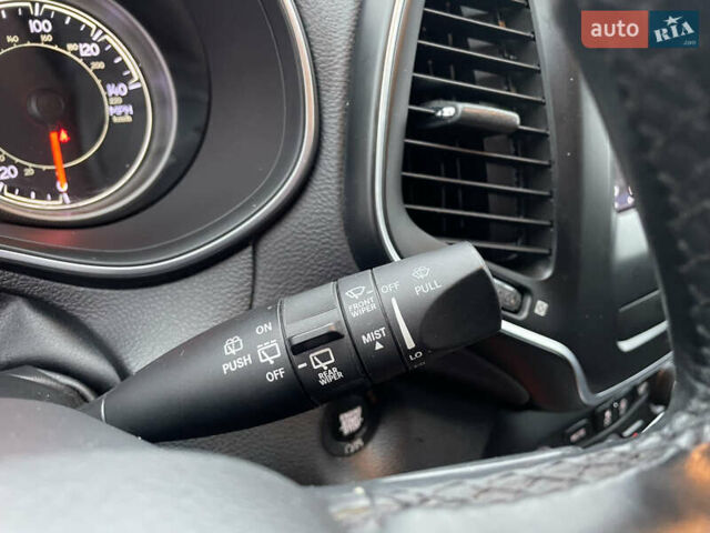 Серый Джип Чероки, объемом двигателя 2.4 л и пробегом 210 тыс. км за 14500 $, фото 38 на Automoto.ua