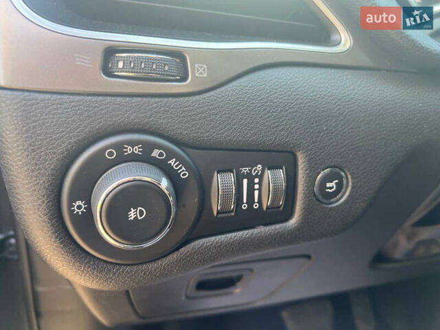 Серый Джип Чероки, объемом двигателя 2.36 л и пробегом 139 тыс. км за 16200 $, фото 16 на Automoto.ua