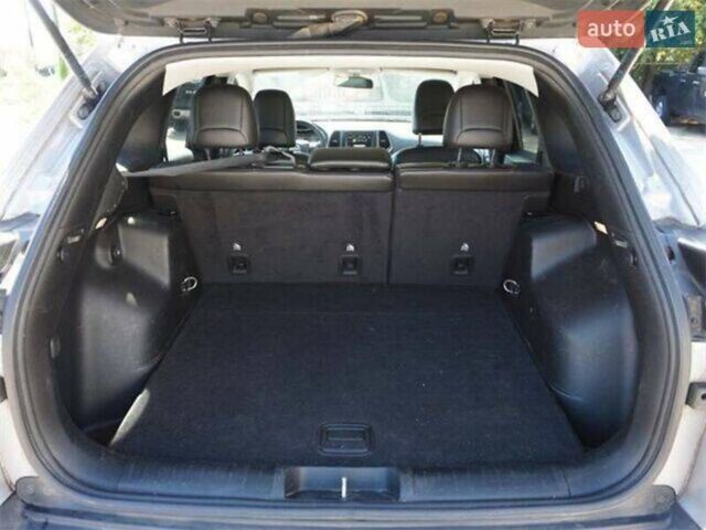 Сірий Джип Cherokee, об'ємом двигуна 3.2 л та пробігом 48 тис. км за 18000 $, фото 2 на Automoto.ua