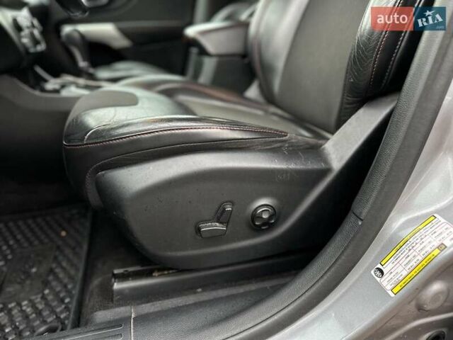 Серый Джип Чероки, объемом двигателя 2.4 л и пробегом 152 тыс. км за 15490 $, фото 31 на Automoto.ua