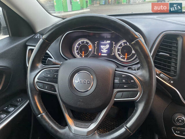 Серый Джип Чероки, объемом двигателя 2.36 л и пробегом 176 тыс. км за 16200 $, фото 16 на Automoto.ua