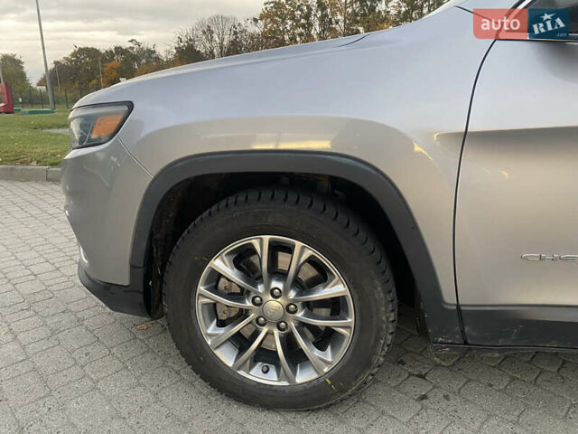 Серый Джип Чероки, объемом двигателя 2.36 л и пробегом 176 тыс. км за 16200 $, фото 4 на Automoto.ua