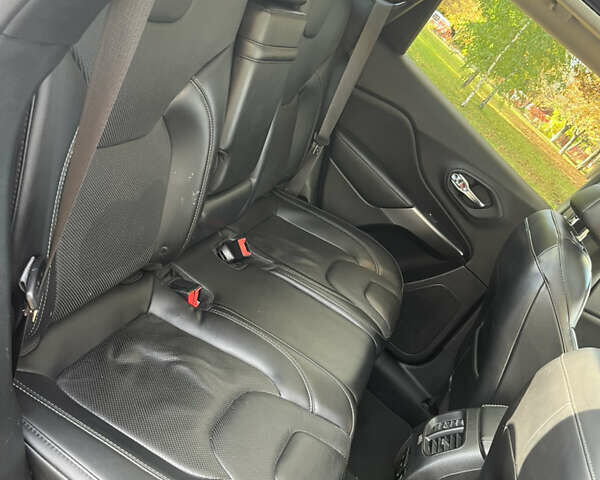 Серый Джип Чероки, объемом двигателя 3.24 л и пробегом 107 тыс. км за 19500 $, фото 26 на Automoto.ua