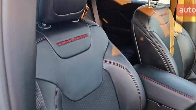 Сірий Джип Cherokee, об'ємом двигуна 3.24 л та пробігом 134 тис. км за 18600 $, фото 8 на Automoto.ua