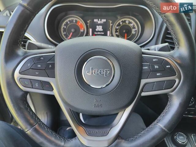 Серый Джип Чероки, объемом двигателя 1.99 л и пробегом 101 тыс. км за 19000 $, фото 15 на Automoto.ua