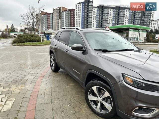 Сірий Джип Cherokee, об'ємом двигуна 2 л та пробігом 142 тис. км за 17100 $, фото 7 на Automoto.ua