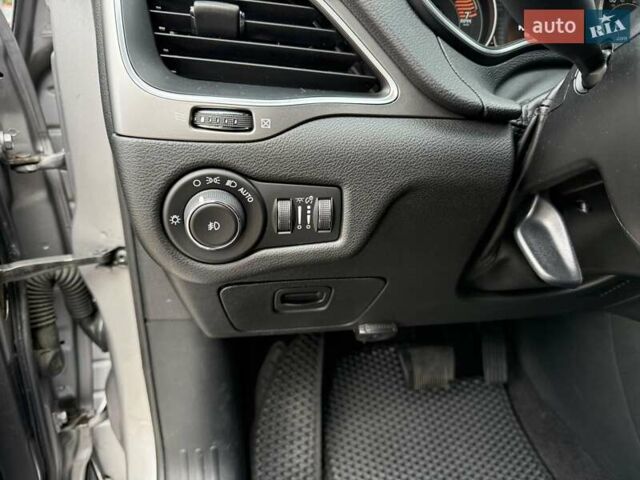 Серый Джип Чероки, объемом двигателя 2.36 л и пробегом 135 тыс. км за 15900 $, фото 17 на Automoto.ua