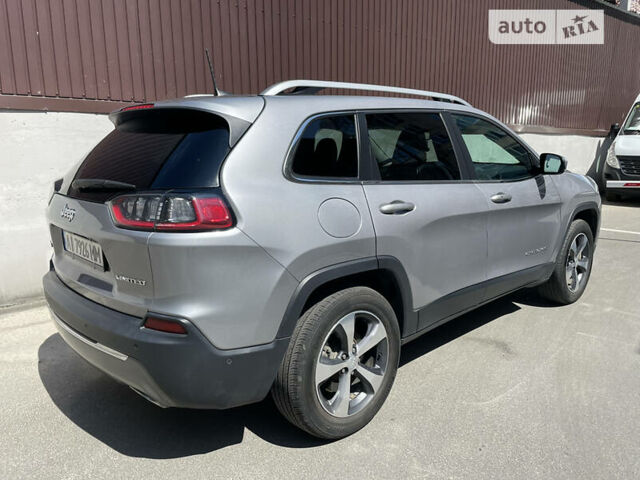 Сірий Джип Cherokee, об'ємом двигуна 3.2 л та пробігом 112 тис. км за 23800 $, фото 3 на Automoto.ua