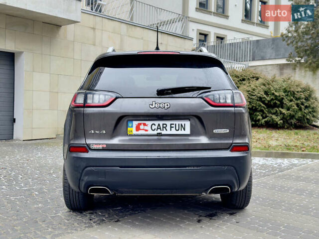 Сірий Джип Cherokee, об'ємом двигуна 1.99 л та пробігом 117 тис. км за 17500 $, фото 17 на Automoto.ua