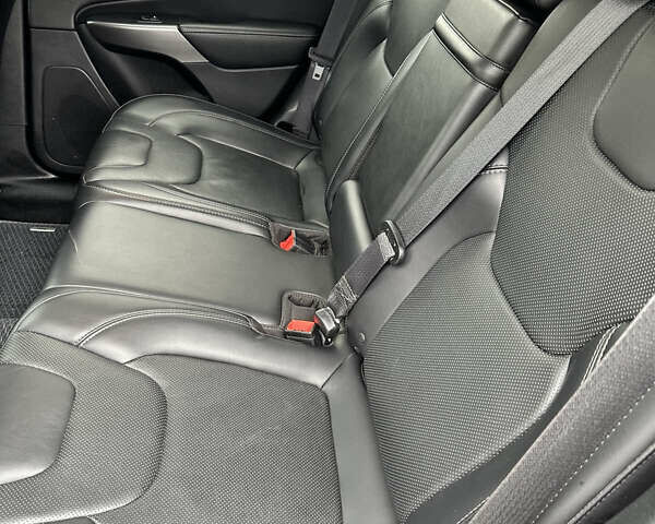 Сірий Джип Cherokee, об'ємом двигуна 2 л та пробігом 142 тис. км за 17100 $, фото 14 на Automoto.ua