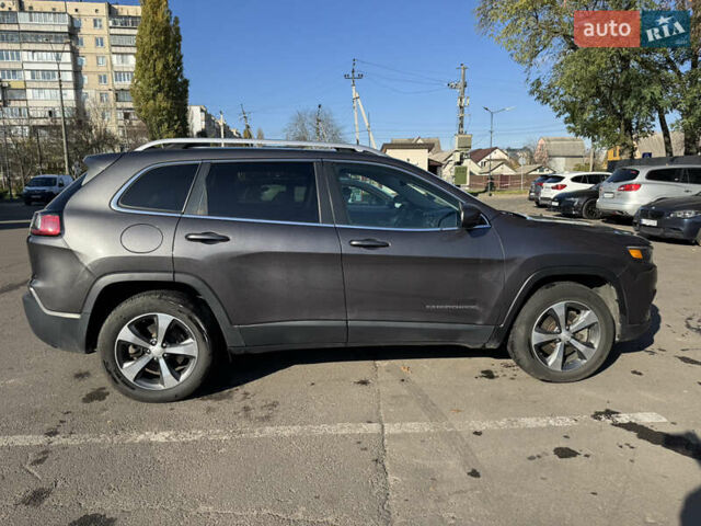 Серый Джип Чероки, объемом двигателя 3.24 л и пробегом 127 тыс. км за 22000 $, фото 2 на Automoto.ua