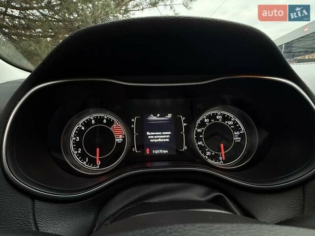 Сірий Джип Cherokee, об'ємом двигуна 3.24 л та пробігом 113 тис. км за 19000 $, фото 12 на Automoto.ua