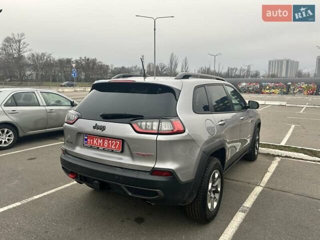 Серый Джип Чероки, объемом двигателя 1.99 л и пробегом 132 тыс. км за 18500 $, фото 4 на Automoto.ua