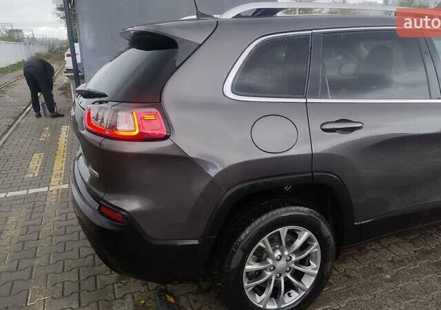 Джип Чероки 2018 в Киеве на Automoto.ua Серый Джип Чероки, объемом двигателя 3.2 л и пробегом 103 тыс. км за 17500 $, фото 5 на Automoto.ua