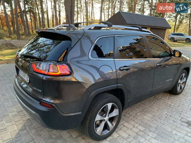 Сірий Джип Cherokee, об'ємом двигуна 2.36 л та пробігом 150 тис. км за 16600 $, фото 6 на Automoto.ua