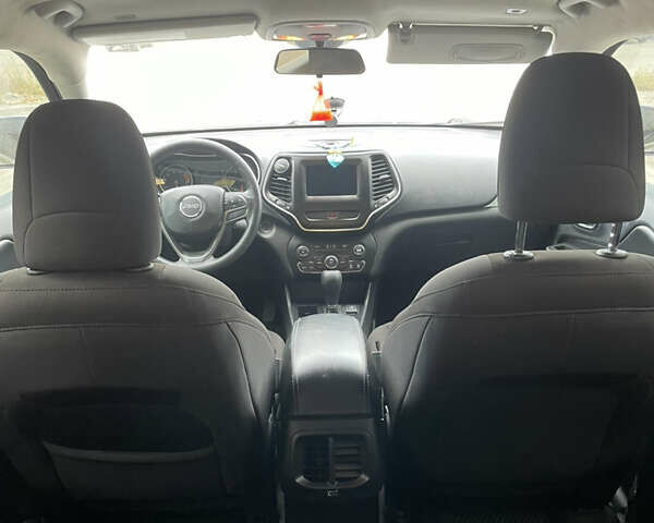 Серый Джип Чероки, объемом двигателя 3.24 л и пробегом 119 тыс. км за 14399 $, фото 21 на Automoto.ua