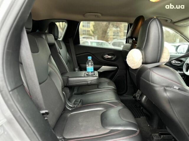 Серый Джип Чероки, объемом двигателя 2.4 л и пробегом 152 тыс. км за 15490 $, фото 16 на Automoto.ua