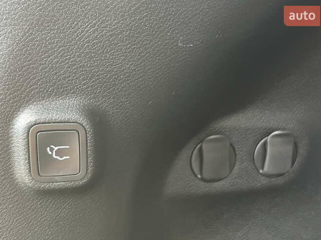 Серый Джип Чероки, объемом двигателя 3.24 л и пробегом 107 тыс. км за 19500 $, фото 27 на Automoto.ua