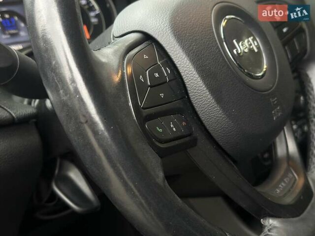 Сірий Джип Cherokee, об'ємом двигуна 1.99 л та пробігом 78 тис. км за 22500 $, фото 19 на Automoto.ua