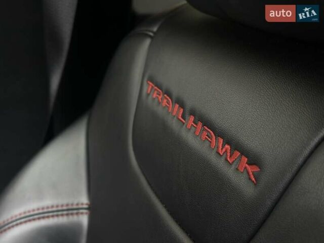 Сірий Джип Cherokee, об'ємом двигуна 1.99 л та пробігом 78 тис. км за 22500 $, фото 33 на Automoto.ua