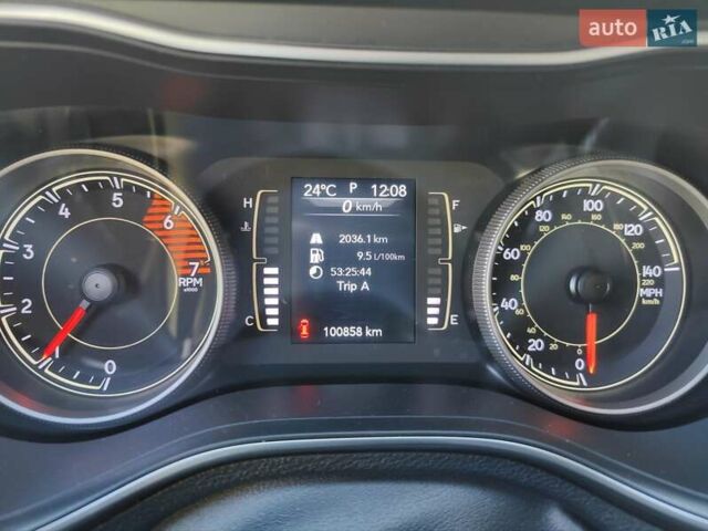 Серый Джип Чероки, объемом двигателя 1.99 л и пробегом 101 тыс. км за 19000 $, фото 11 на Automoto.ua