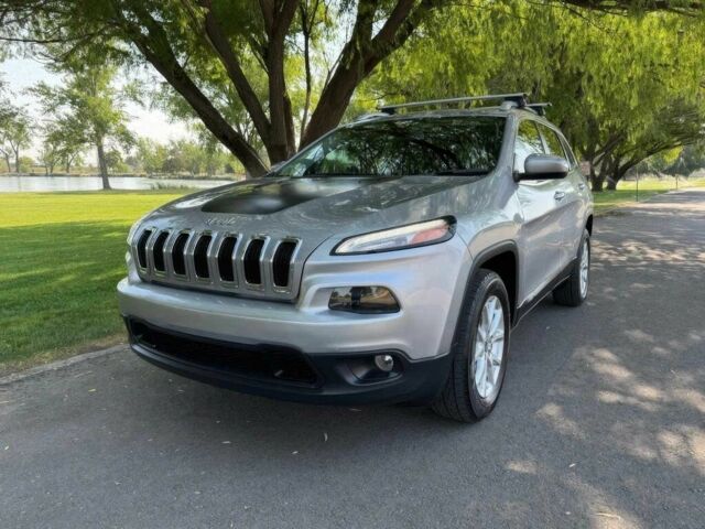 Сірий Джип Cherokee, об'ємом двигуна 2.4 л та пробігом 63 тис. км за 8300 $, фото 2 на Automoto.ua