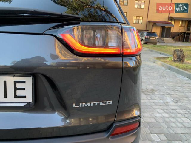 Сірий Джип Cherokee, об'ємом двигуна 2.36 л та пробігом 150 тис. км за 16600 $, фото 14 на Automoto.ua