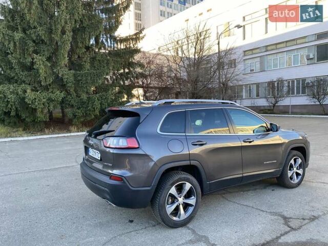 Серый Джип Чероки, объемом двигателя 2 л и пробегом 130 тыс. км за 18300 $, фото 4 на Automoto.ua